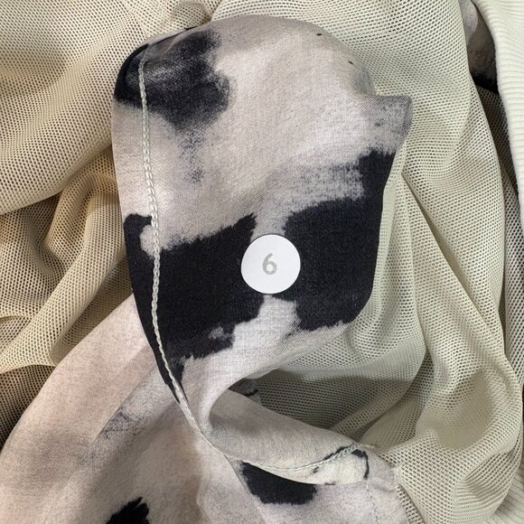 Lululemon Noir Jacket Size 6 - Picture 8 of 8